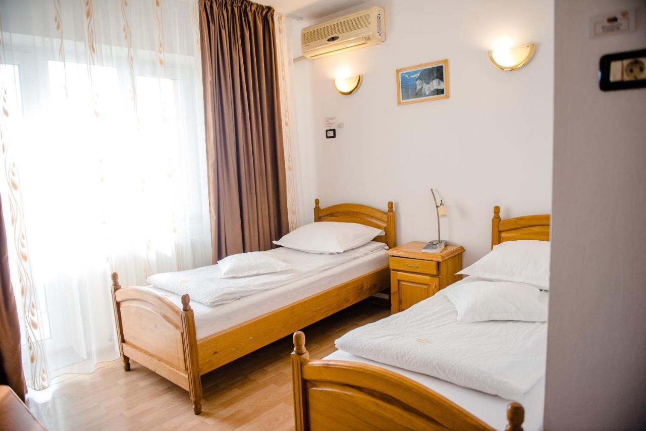 Pensiune Roua 2 Arad Exterior foto